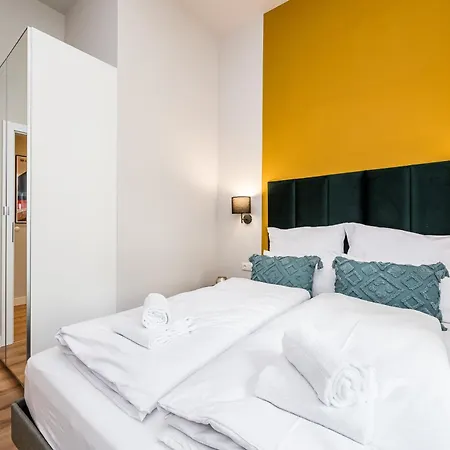 Apartment Luxurioeses Designer Mit 3 Schlafzimmern