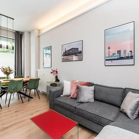 Luxurioeses Designer Mit 3 Schlafzimmern * Berlin