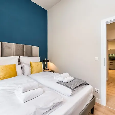 Luxurioese Design Mit Je 3 Schlafzimmern 베를린