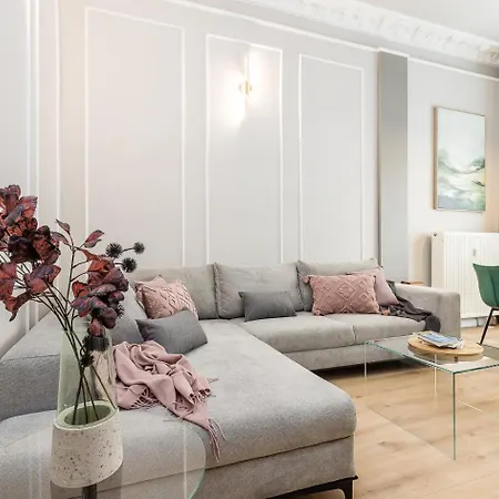 Luxurioese Design Apartments Mit Je 3 Schlafzimmern Berlim