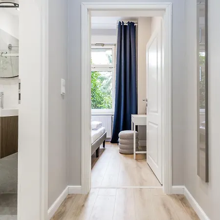 Luxurioese Design Apartments Mit Je 3 Schlafzimmern * Berlim