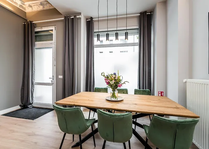 Apartman Luxurioese Design Mit Je 3 Schlafzimmern Berlin