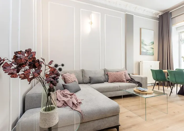 Luxurioese Design Mit Je 3 Schlafzimmern Berlin