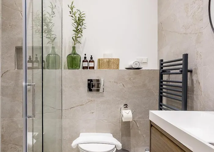 Luxurioese Design Mit Je 3 Schlafzimmern Apartman *