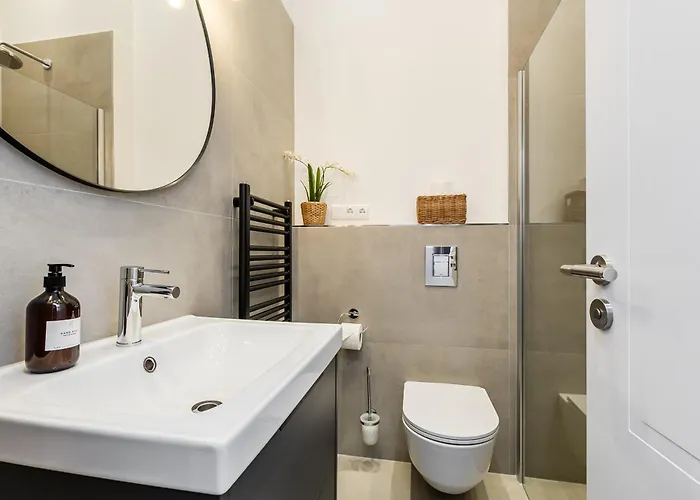 Luxurioese Design Mit Je 3 Schlafzimmern דירה ברלין