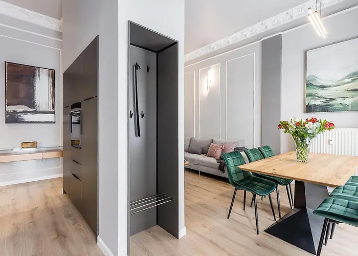 Luxurioese Design Mit Je 3 Schlafzimmern דירה