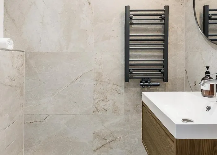 Luxurioese Design Mit Je 3 Schlafzimmern *